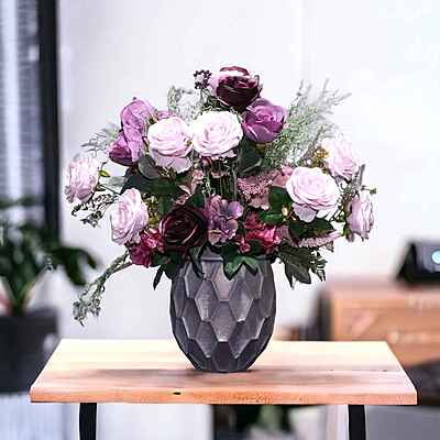 Aranjament din flori artificiale Frumusete | Trandafiri real touch | Bijuterie quartz roz, cristale mov | AF0050