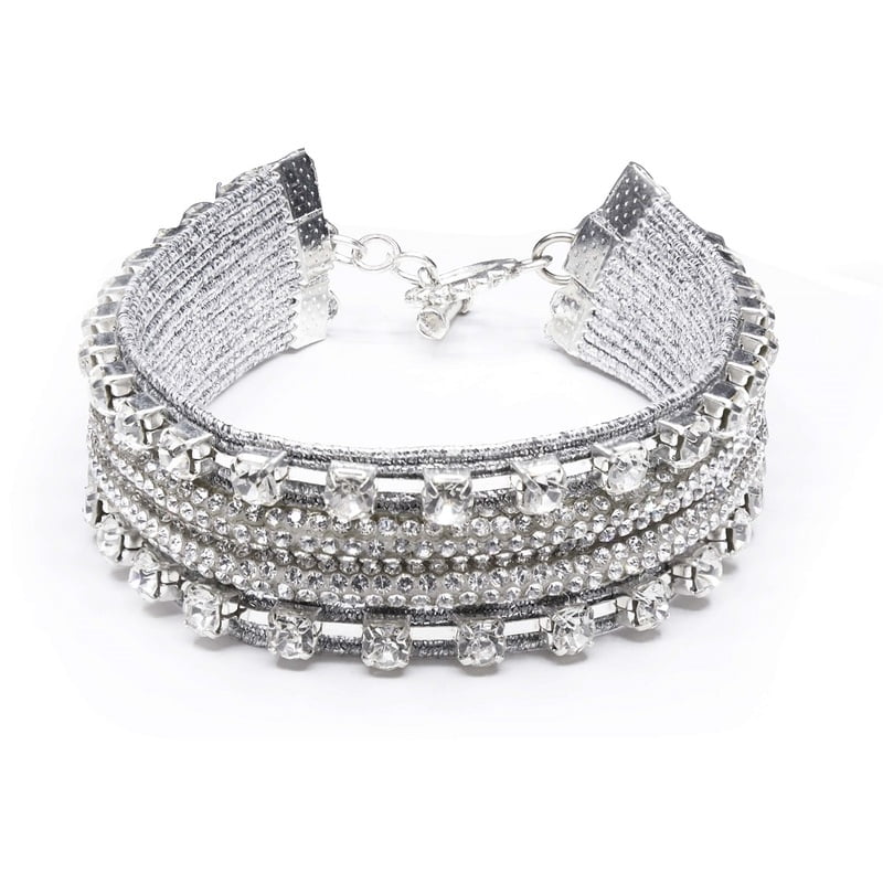Bratara cu strasuri diferita | Pietre argintii stralucitoare | Inchizatoare din metal argintie | Handmade | Forma plata | BR0005