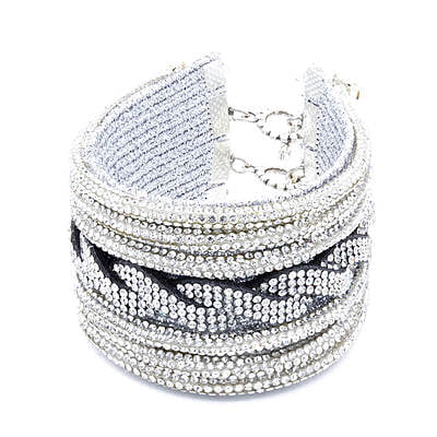 Bratara din strasuri argintii diferit | Pietre argintii stralucitoare | Prelucrata manual | Inchizatoare toggle din metal argintie | Structura plata | BR0105